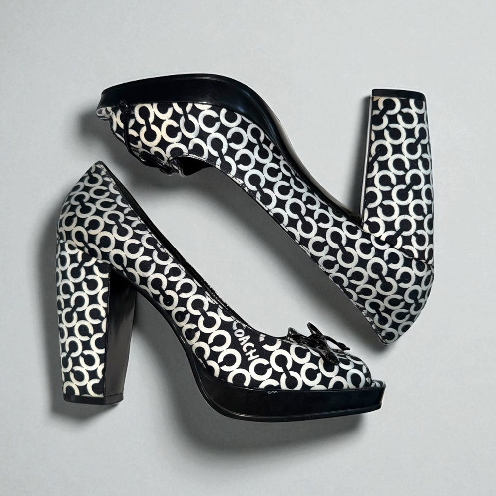 Y2K COACH Heels | Peep-Toe Corey Platform Pumps in Black/White Size 7.5